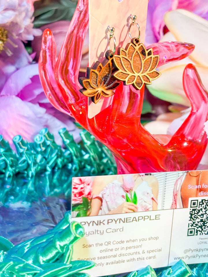 🌿 Down to Earth – Druid Bloom Earrings (Birch Wood)